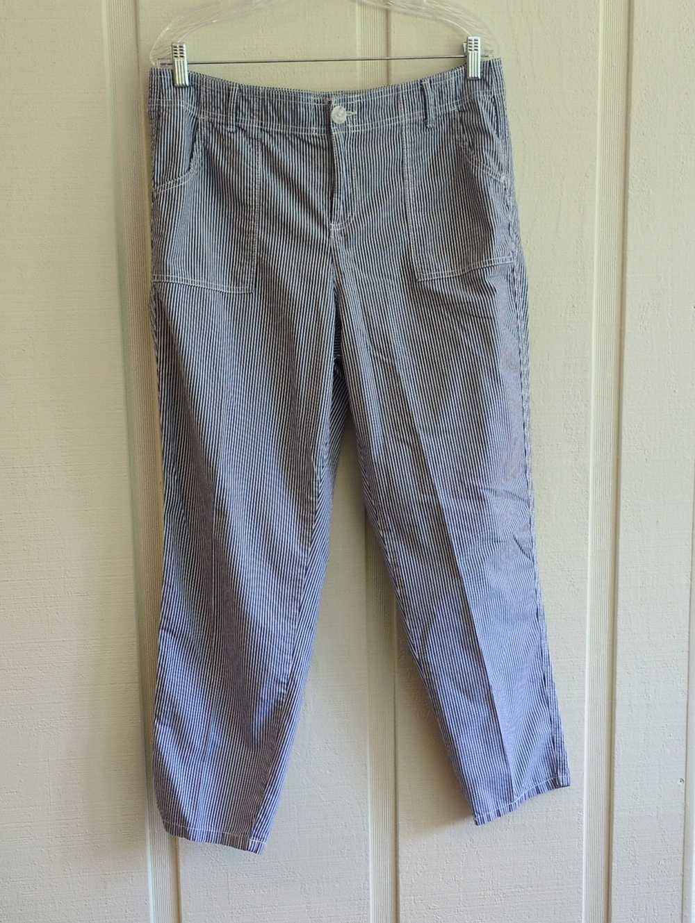 Liz Claiborne Blue and White Pinstripe Pants